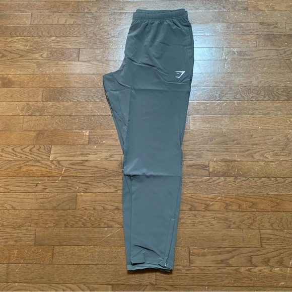 Gymshark Mens Slim Fit Arrival Woven Jogger | L | Charcoal Grey NEW!! - Picture 11 of 16